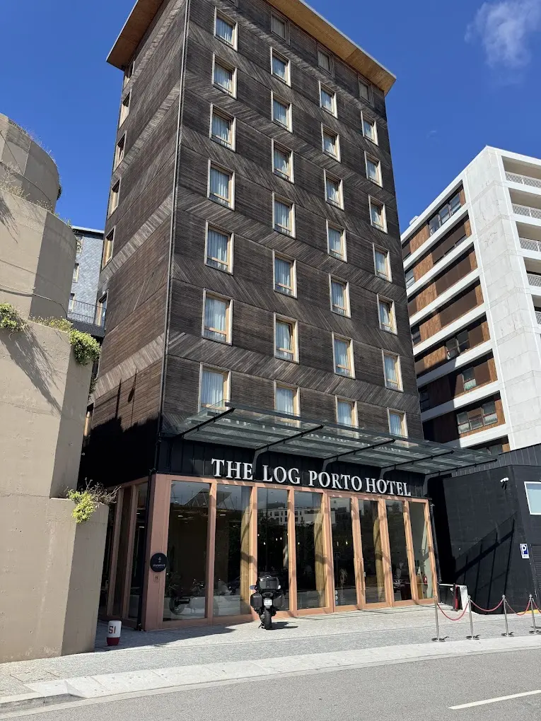 The Log Porto Hotel by Piamonte Hotels — vista principal, design de interiores por Vitta no Porto, Portugal