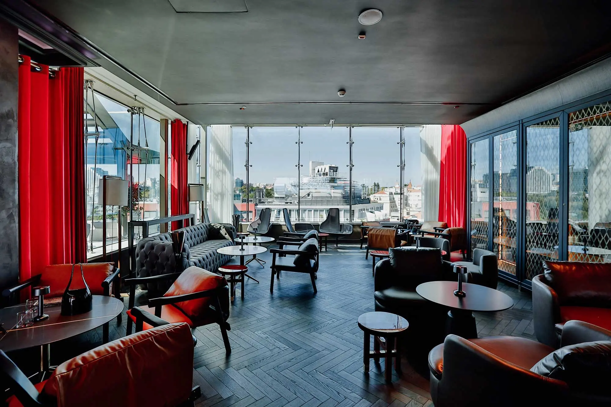 Hotel Sana Marques - Restaurante Koji — vista principal, FF&E mobiliário e equipamento por Vitta no Porto, Portugal