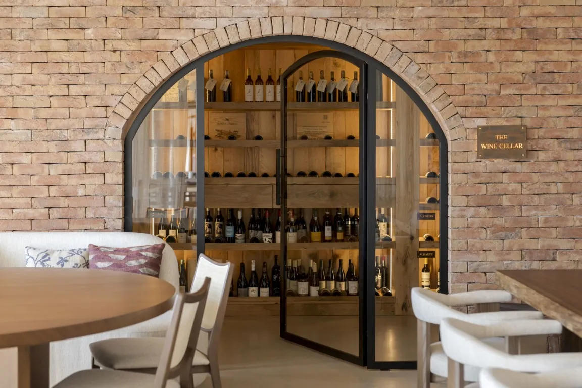 Restaurante Memória — vista principal, arquitetura e design de interiores por Vitta no Porto, Portugal