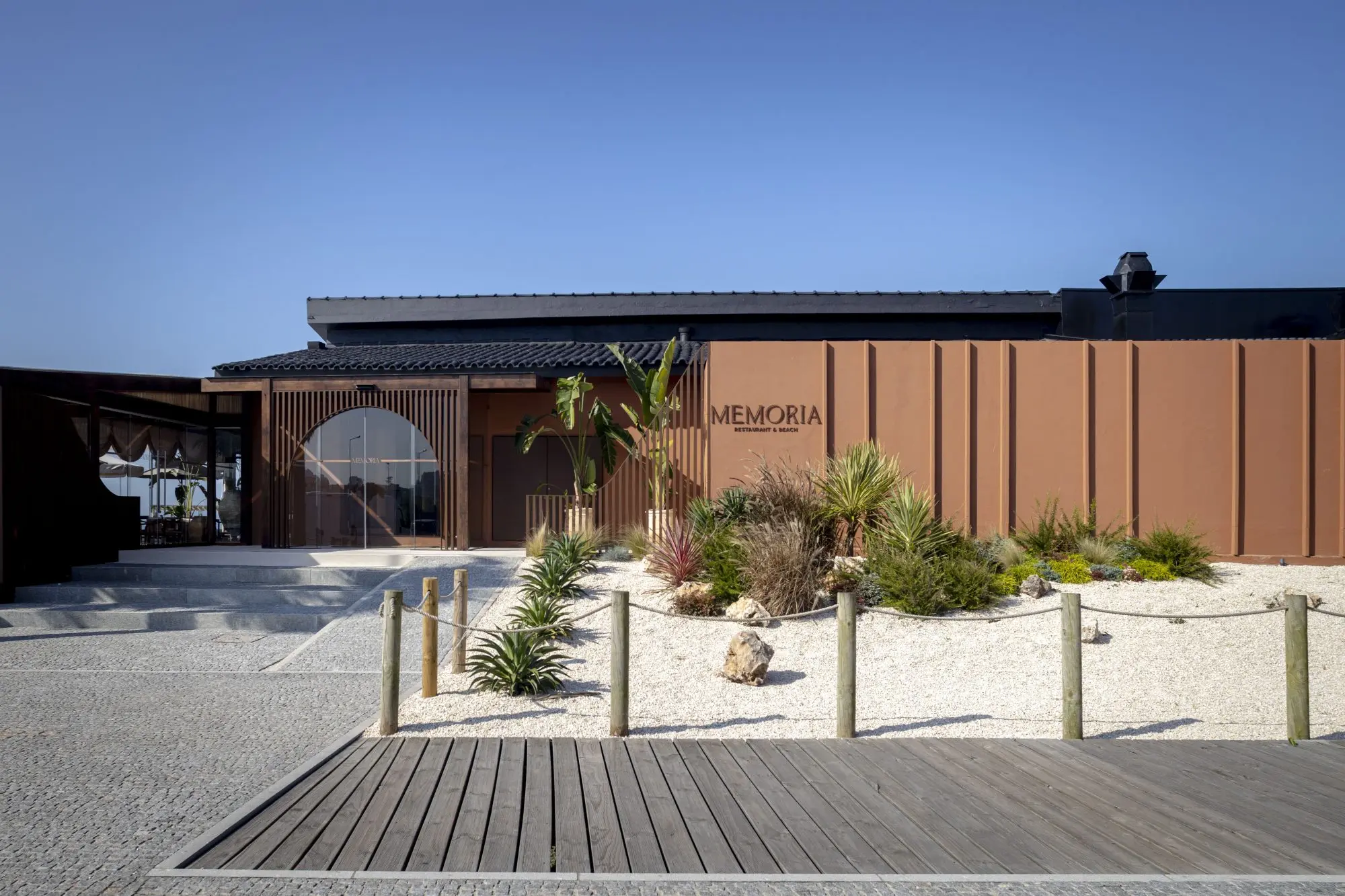 Restaurante Memória — vista principal, arquitetura e design de interiores por Vitta no Porto, Portugal